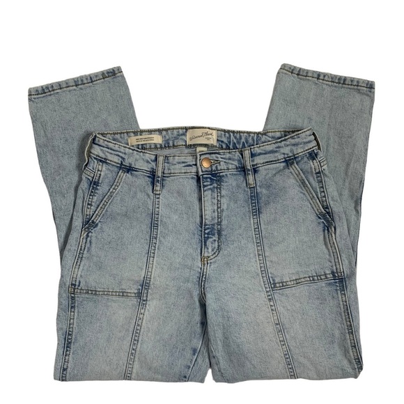 Universal Thread Women's High-Rise Slim Straight Jeans - Picture 3 of 14